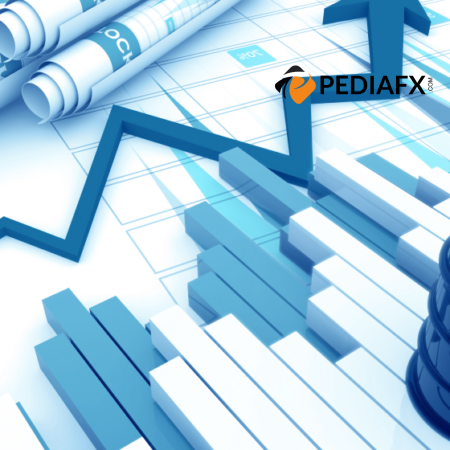 Нефть выросла до трехмесячного максимума, золото падает